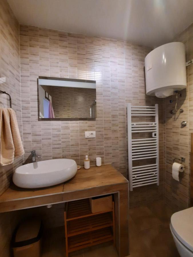 Manda Ljubetic Apartment Sutivan Ngoại thất bức ảnh