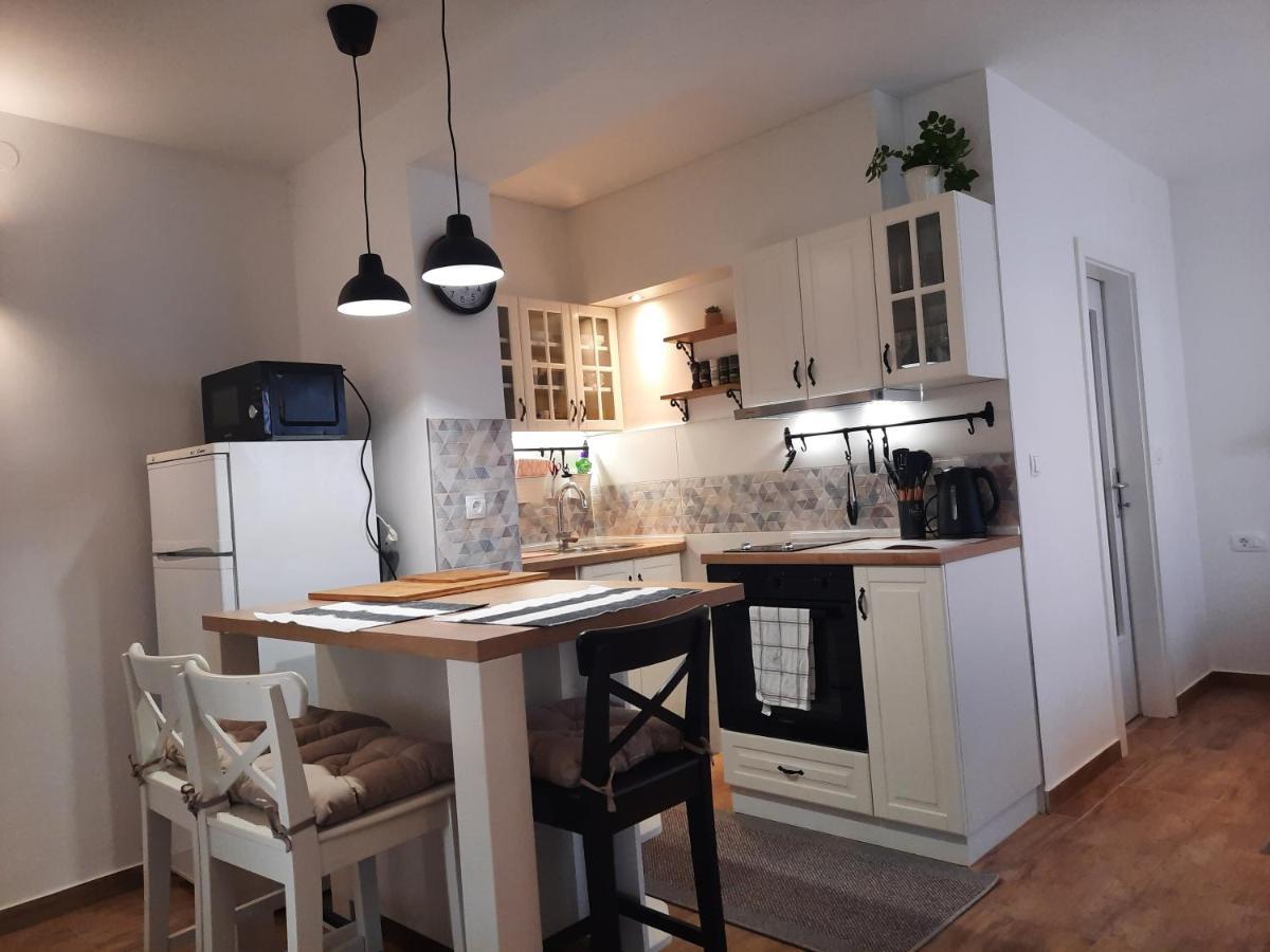 Manda Ljubetic Apartment Sutivan Ngoại thất bức ảnh