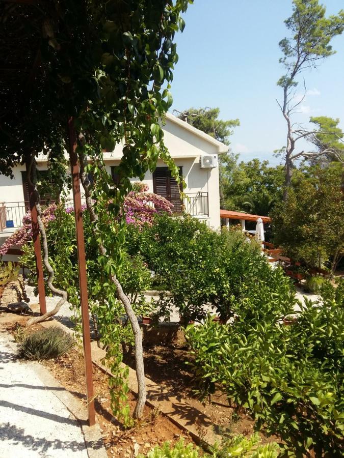 Manda Ljubetic Apartment Sutivan Ngoại thất bức ảnh
