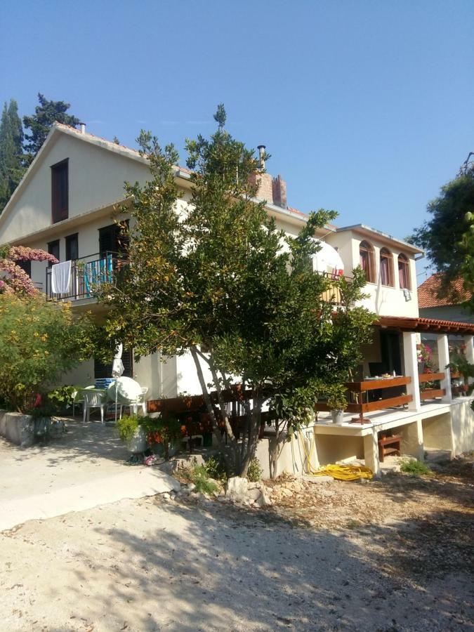 Manda Ljubetic Apartment Sutivan Ngoại thất bức ảnh