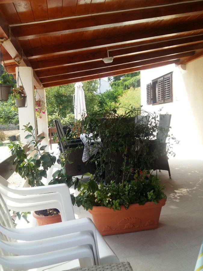 Manda Ljubetic Apartment Sutivan Ngoại thất bức ảnh